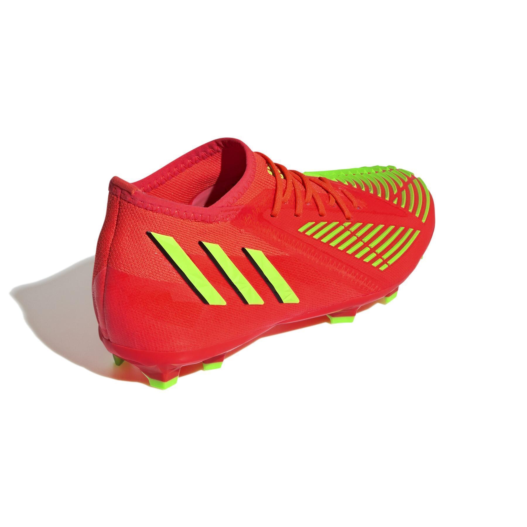 Dziecięce buty piłkarskie adidas Predator Edge.1 FG - Game Data Pack