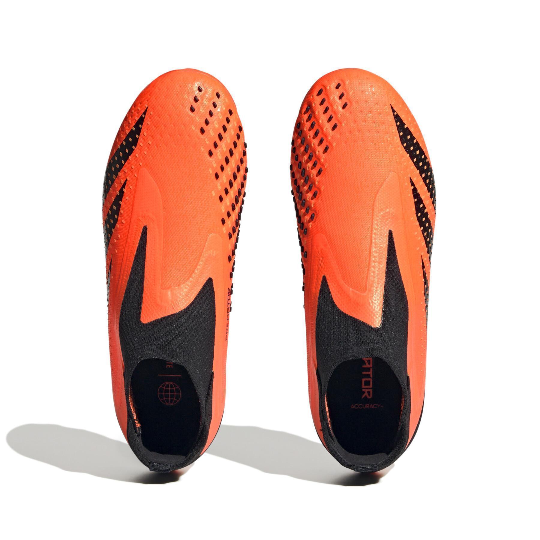 Dziecięce buty piłkarskie adidas Predator Accuracy+ Heatspawn Pack