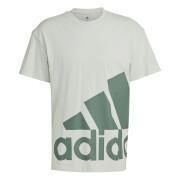 Koszulka z logo giganta adidas Essentials