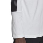 Koszulka z długim rękawem z nadrukiem w kamuflażu adidas Essentials